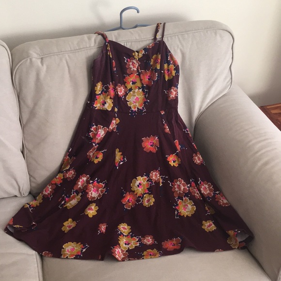 Maroon floral dress - Picture 1 of 1